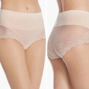 SPANX NWT Women’s Size Small Soft Nude Undie-tectable® Lace Hi-Hipster Panty